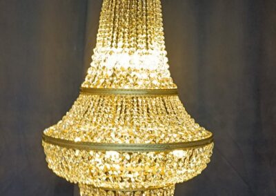 Lustre Empire Classique – Couronnes et Pampilles en Cristal