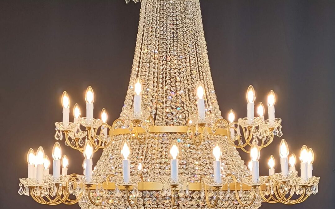 Lustre Montgolfière Empire à Deux Couronnes de Lumière – Éclat et Symétrie