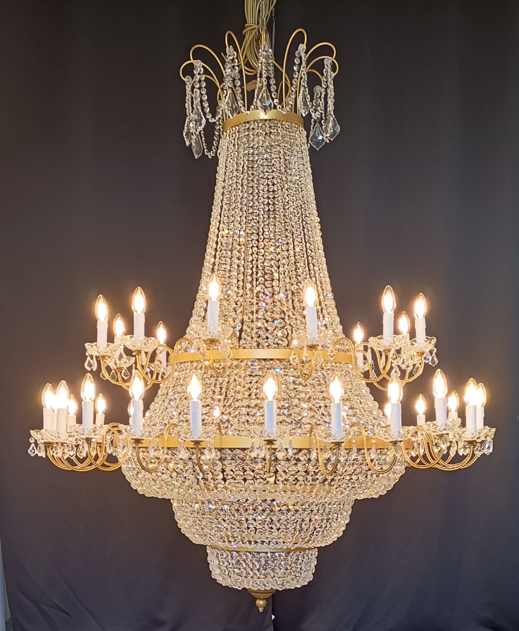 Lustre Montgolfiere Empire à Deux Couronnes de Lumiere Lustre Montgolfière Empire à Deux Couronnes de Lumière