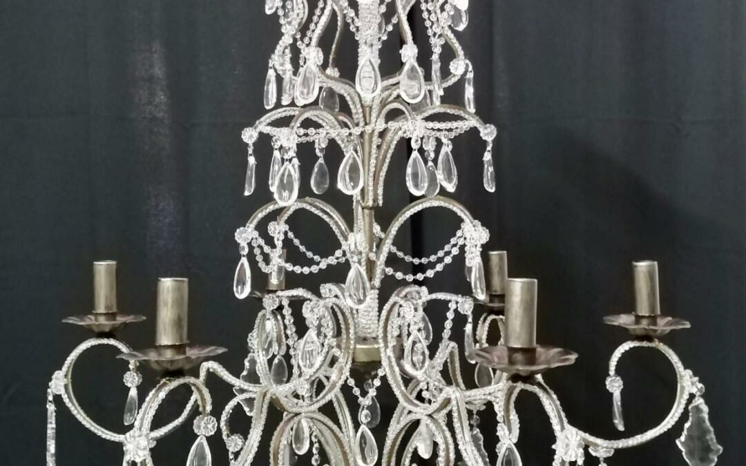 Lustre artisanal en fer forgé patiné