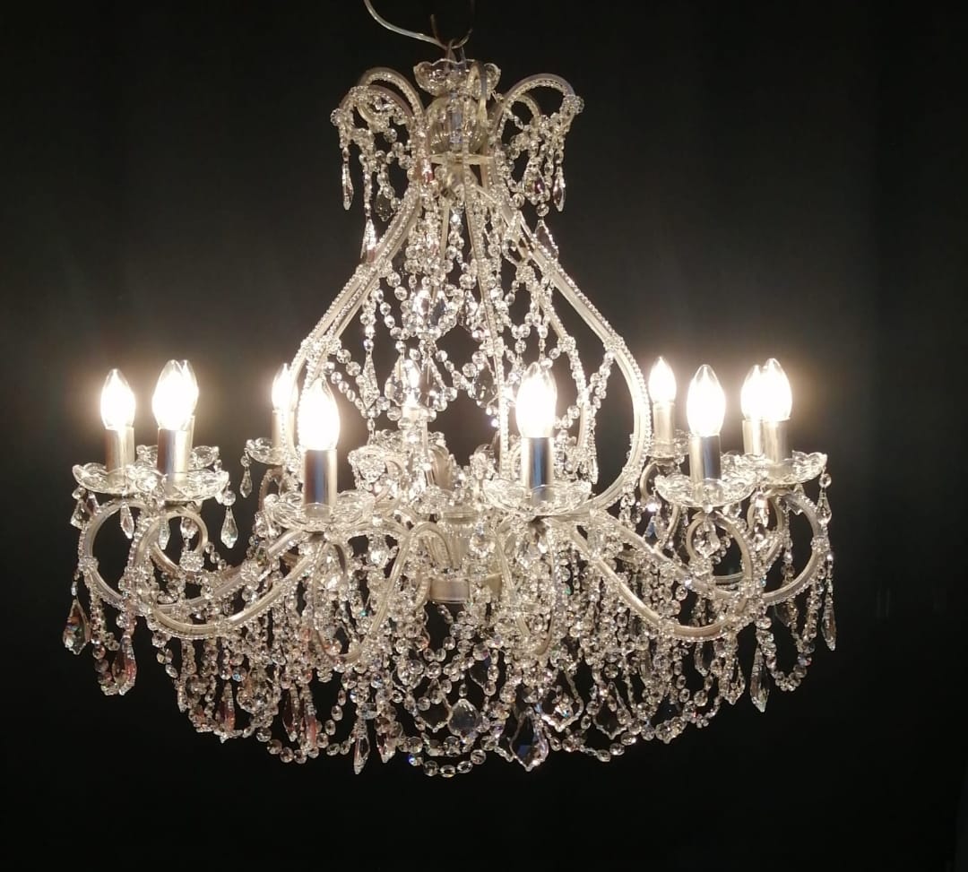 lustre à pampilles de cristal