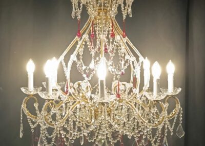 lustre artisanal est entièrement fabriqué à la main