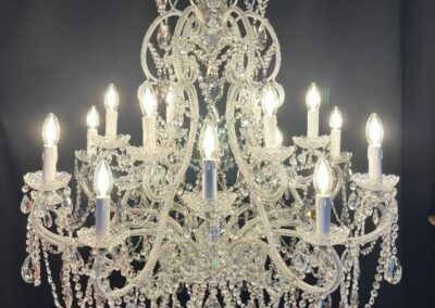 Lustre artisanal florentin à 18 bras de lumière